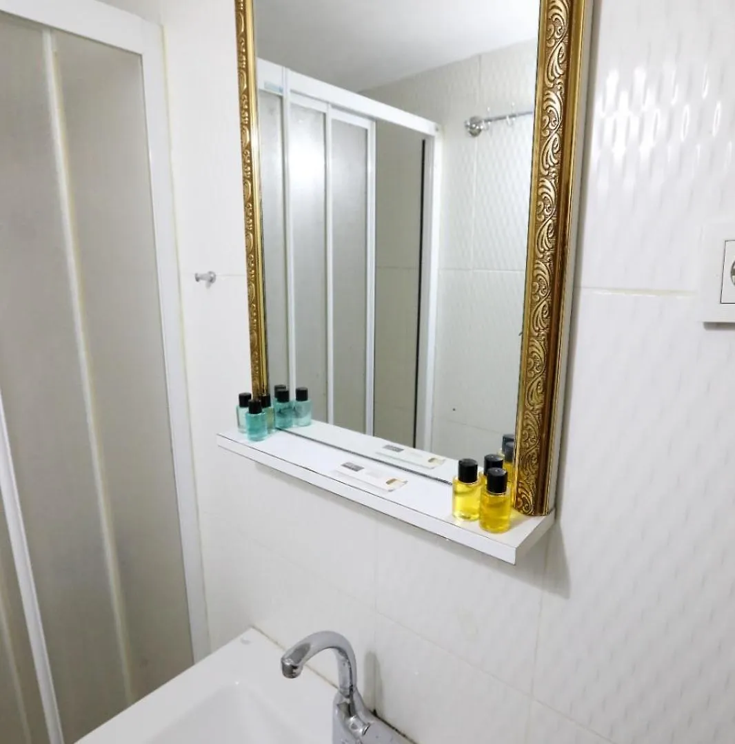 Magnolia Hause With Terrace 200 Meters From Taksim Apartment Istanbul 0*,  Turcia