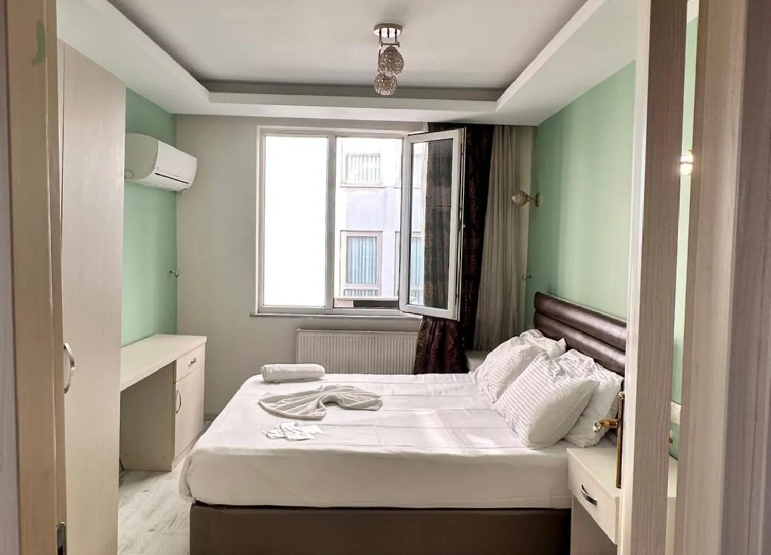 Magnolia Hause With Terrace 200 Meters From Taksim Apartment Istanbul 0*,  Turcia