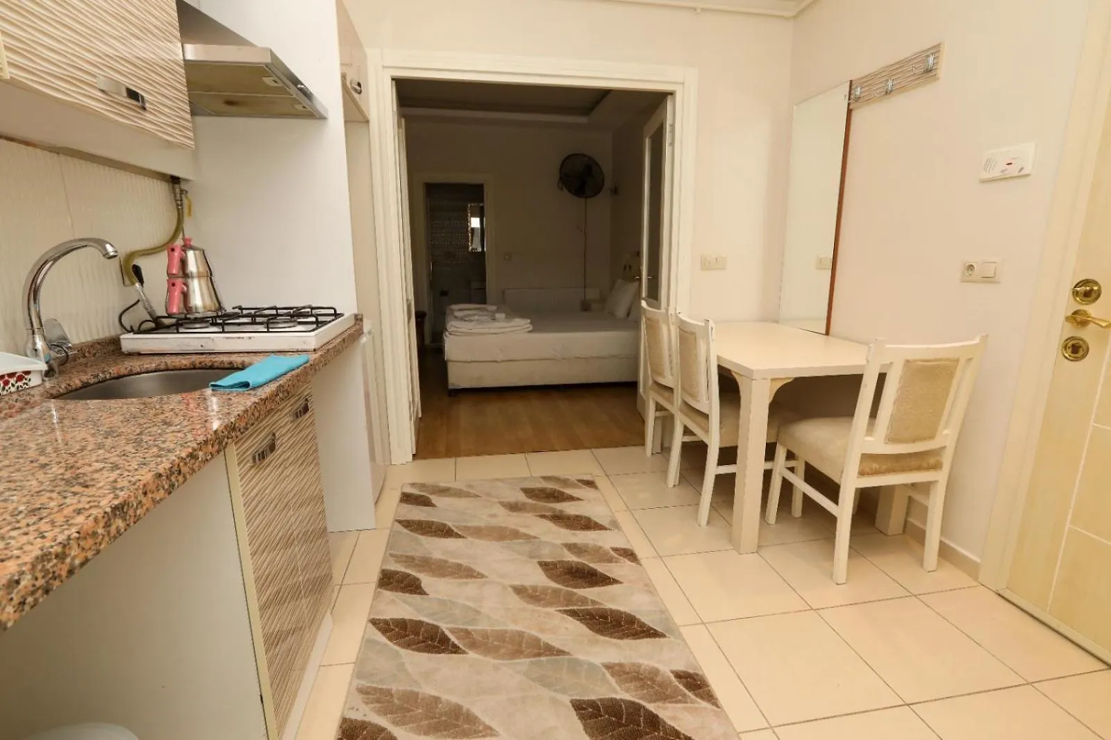 דירות איסטמבול Magnolia Hause With Terrace 200 Meters From Taksim