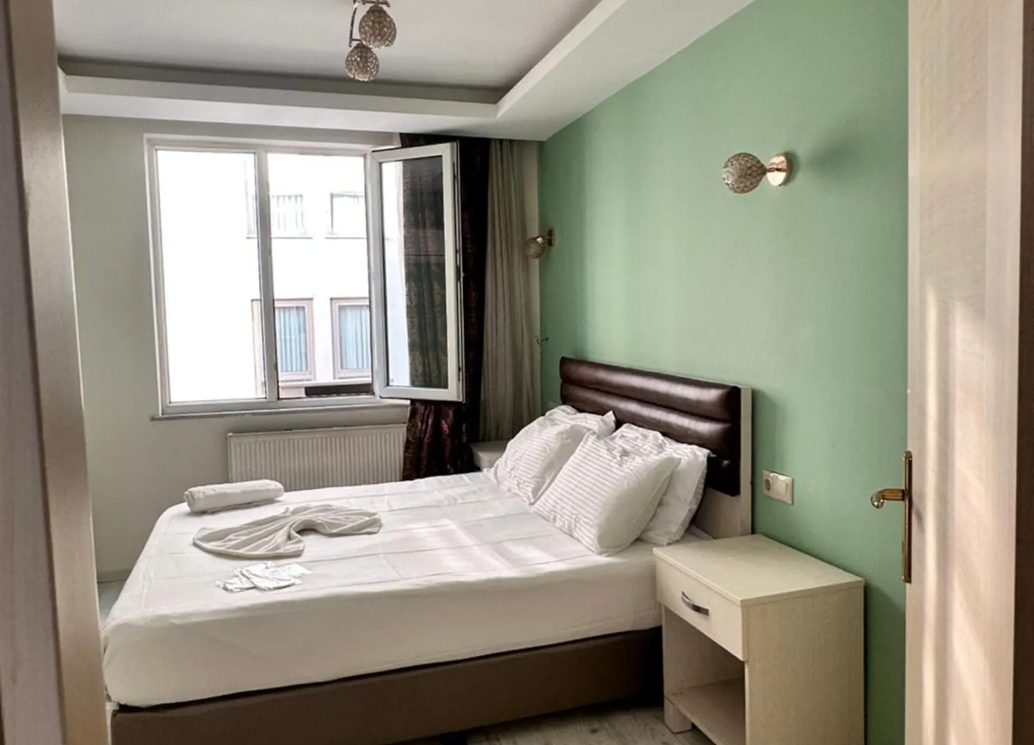 דירות איסטמבול Magnolia Hause With Terrace 200 Meters From Taksim 0*,