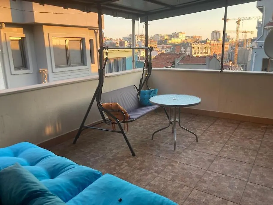 דירות איסטמבול Magnolia Hause With Terrace 200 Meters From Taksim